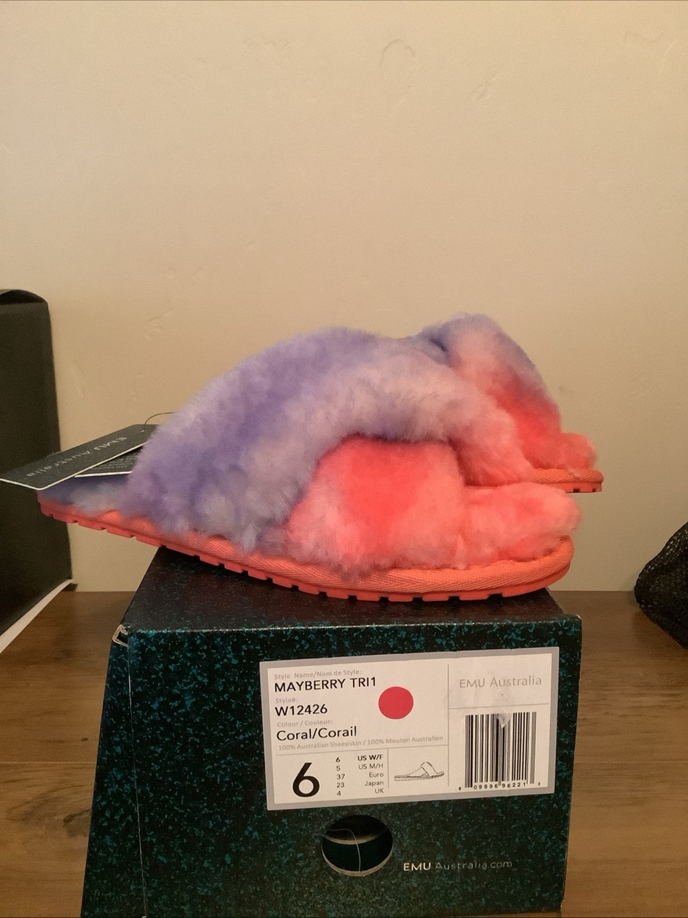 Emu Plush Crossband Slippers in Coral and Lavender